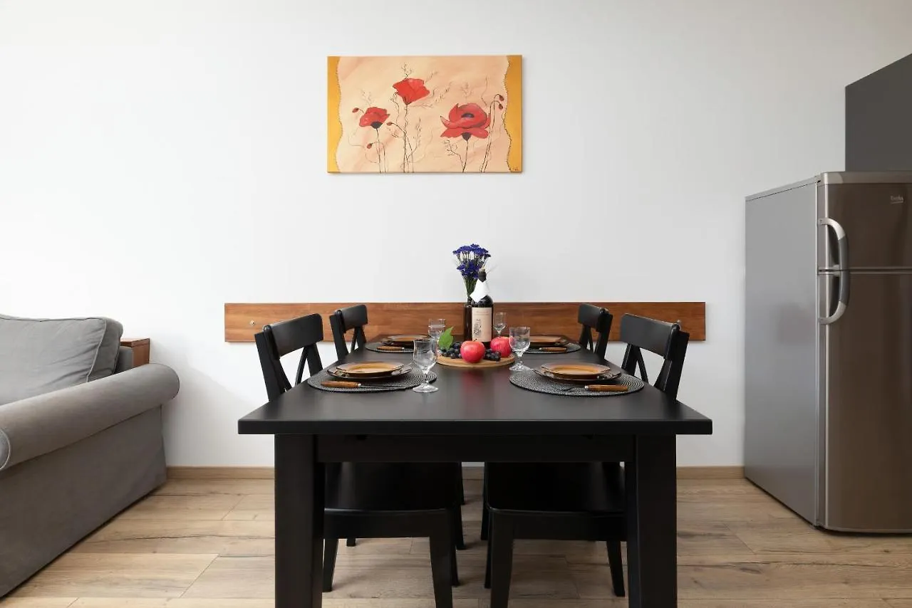 아파트 Apartamenty Wisniowy Sad By Noclegi Renters 코워브제크